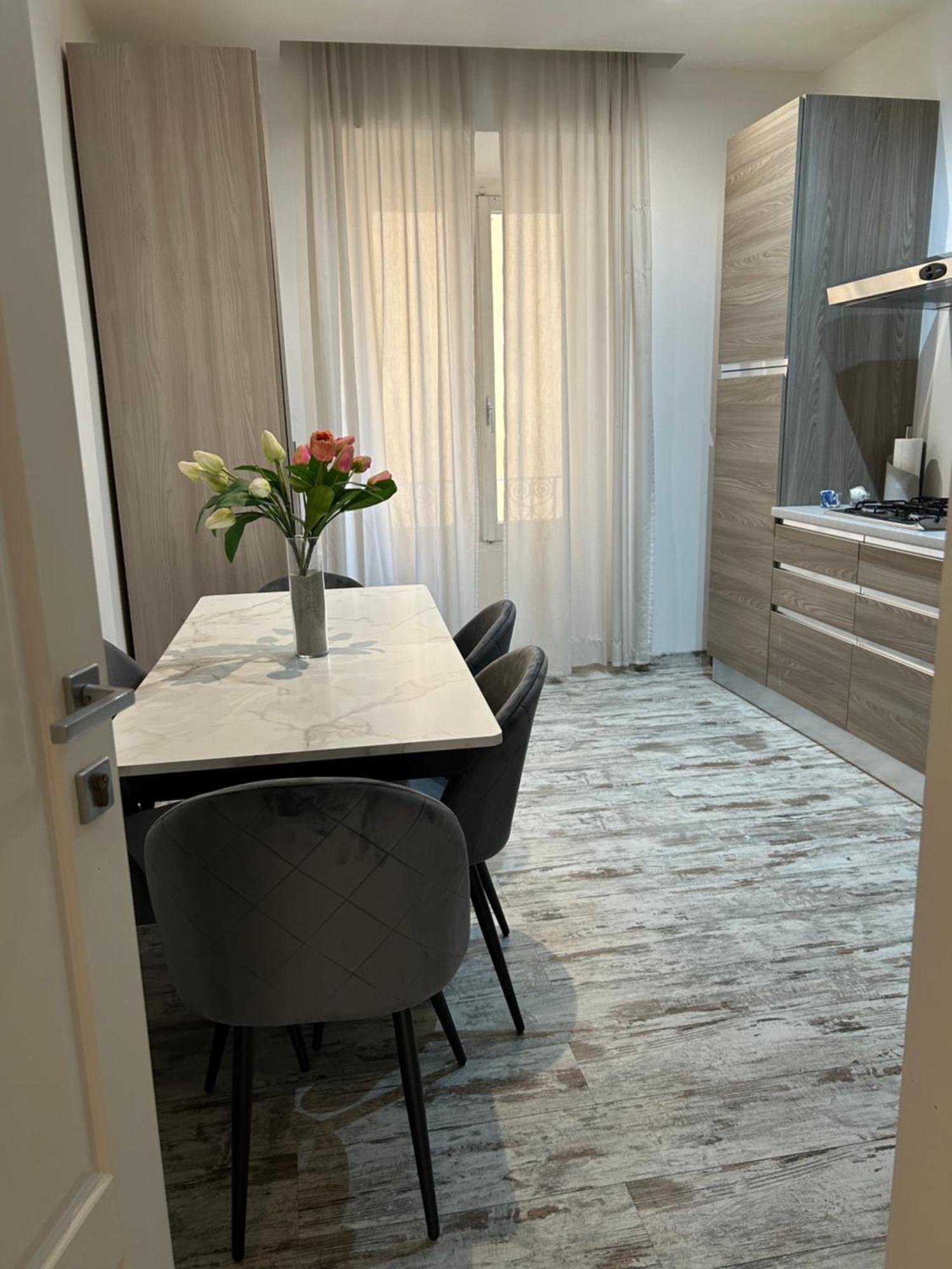 Colonna 18 By Ghor Rome