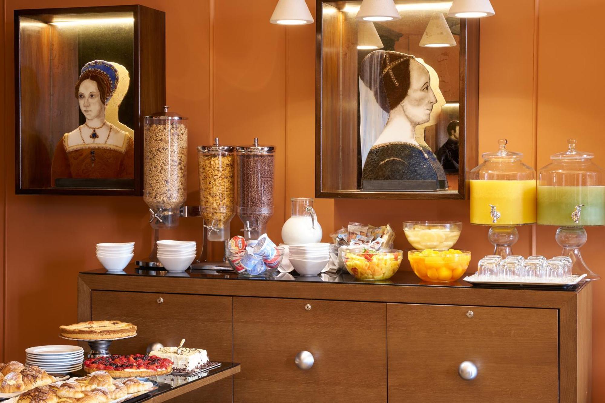Mascagni Luxury Rooms&suites Hotel 4*