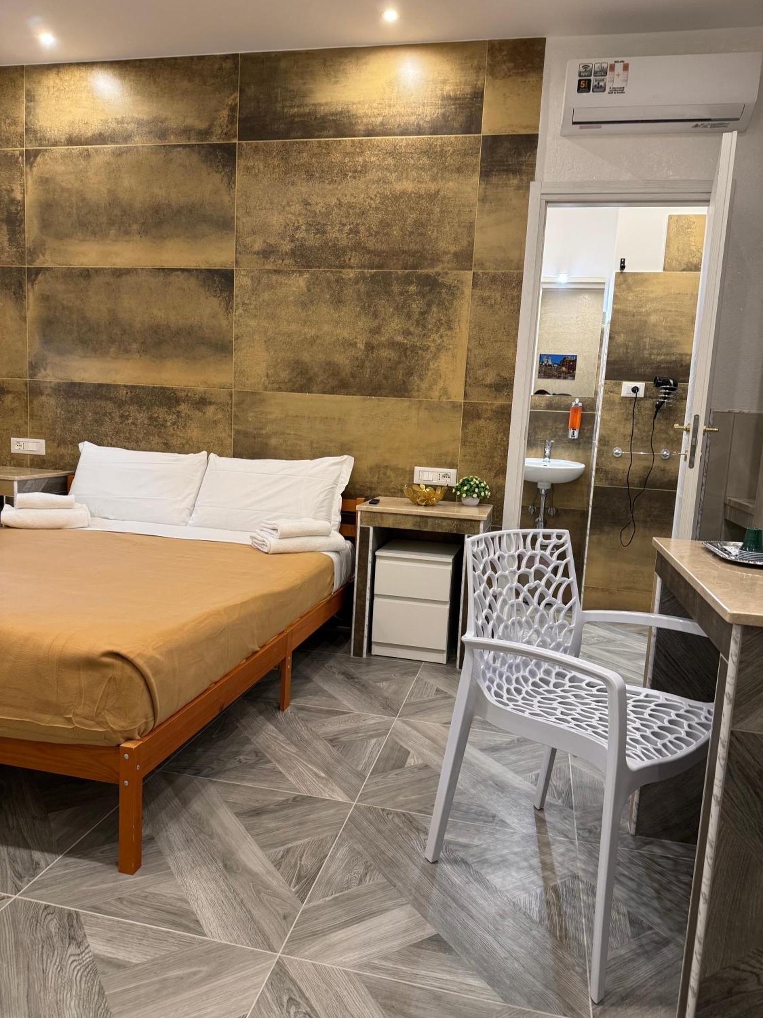 Acomodação com café da manhã  Luxor Eco Casa E Per Vacanze In Centro Piazza Bologna, Colosseo, Piazza Di Spagna, Vaticano, San Pietro, Sapienza, Fontana Di Trevi, Piazza Navona, Trastevere, Tiburtina, Termini, Aeroporto