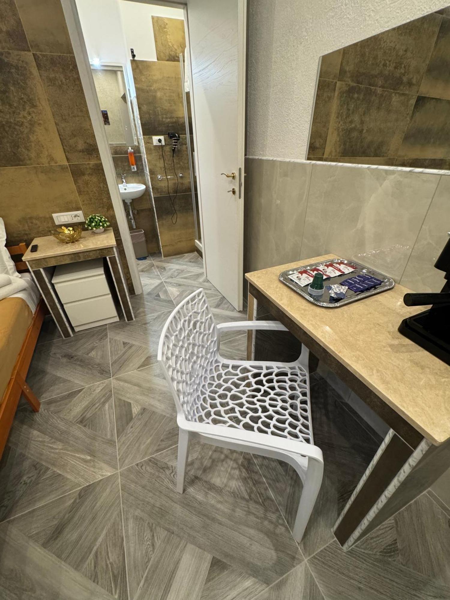Acomodação com café da manhã  Luxor Eco Casa E Per Vacanze In Centro Piazza Bologna, Colosseo, Piazza Di Spagna, Vaticano, San Pietro, Sapienza, Fontana Di Trevi, Piazza Navona, Trastevere, Tiburtina, Termini, Aeroporto Roma