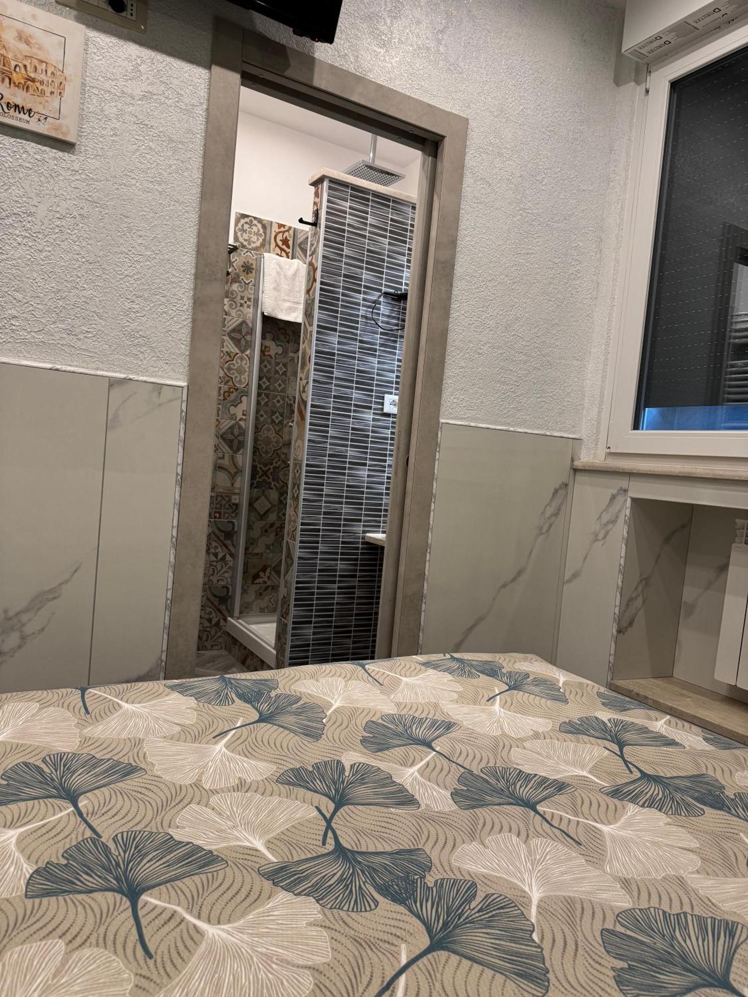 Luxor Eco Casa E Per Vacanze In Centro Piazza Bologna, Colosseo, Piazza Di Spagna, Vaticano, San Pietro, Sapienza, Fontana Di Trevi, Piazza Navona, Trastevere, Tiburtina, Termini, Aeroporto 2* Roma
