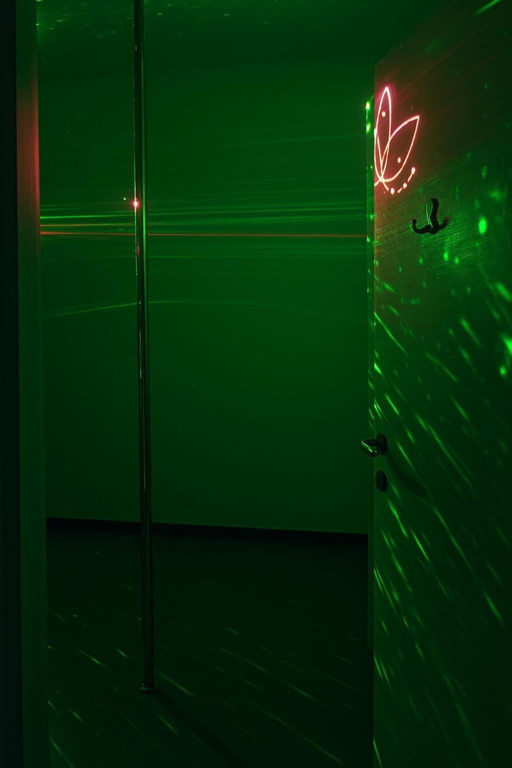 Lovers' Nest Apartment *