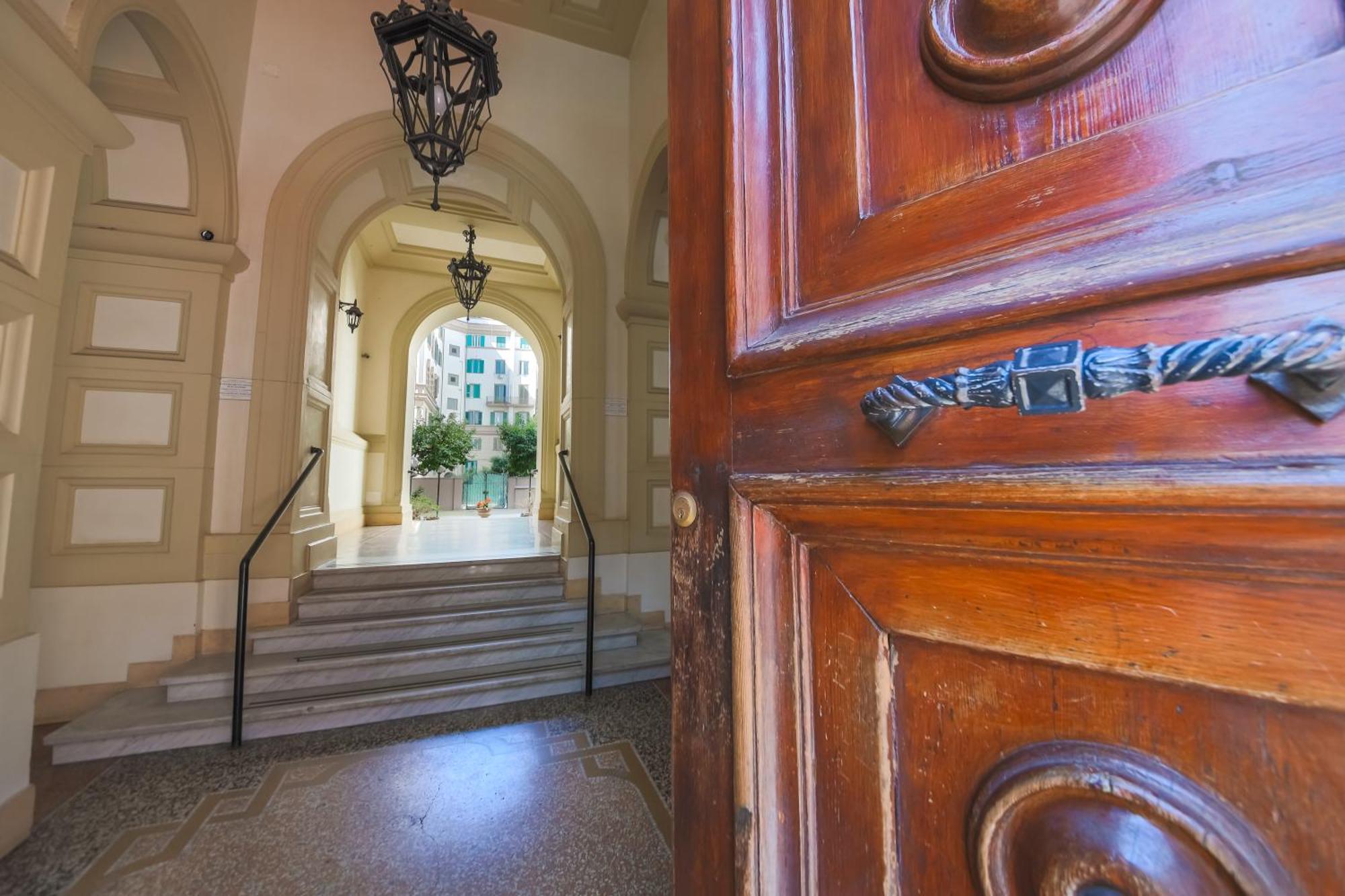 Apartamento Casa Fen Palazzo Storico - Re Di Metro A - 2camere2bagni