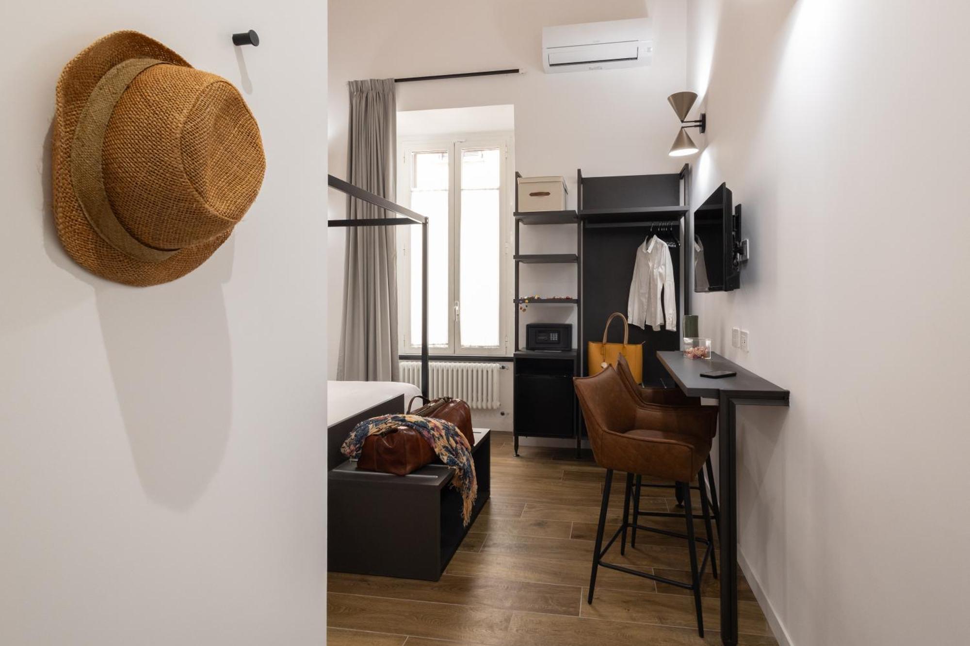 Style & Stone Guest house *