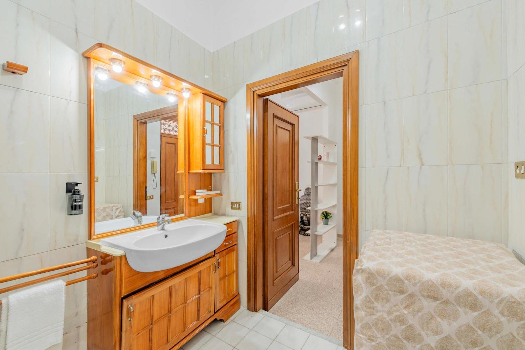 Casa - Vale's Little House Apartment Rome
