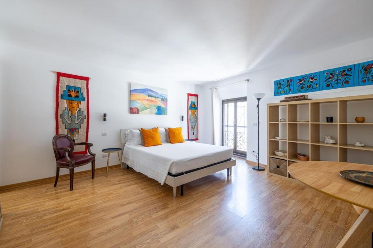 Apartment Romantic Refuge In Piazza Navona Rome