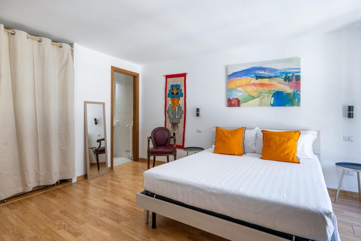 Apartment Romantic Refuge In Piazza Navona Rome