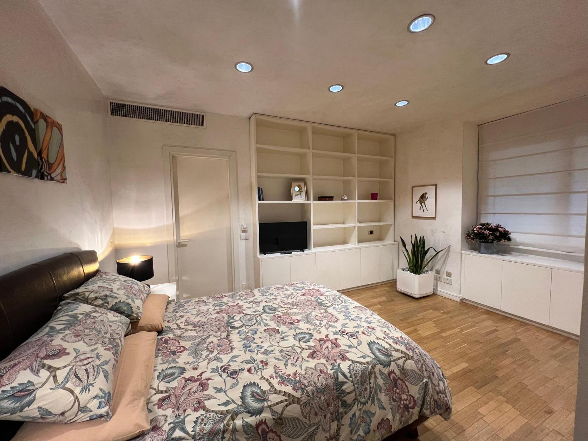 Apartment Giulio Cesare *