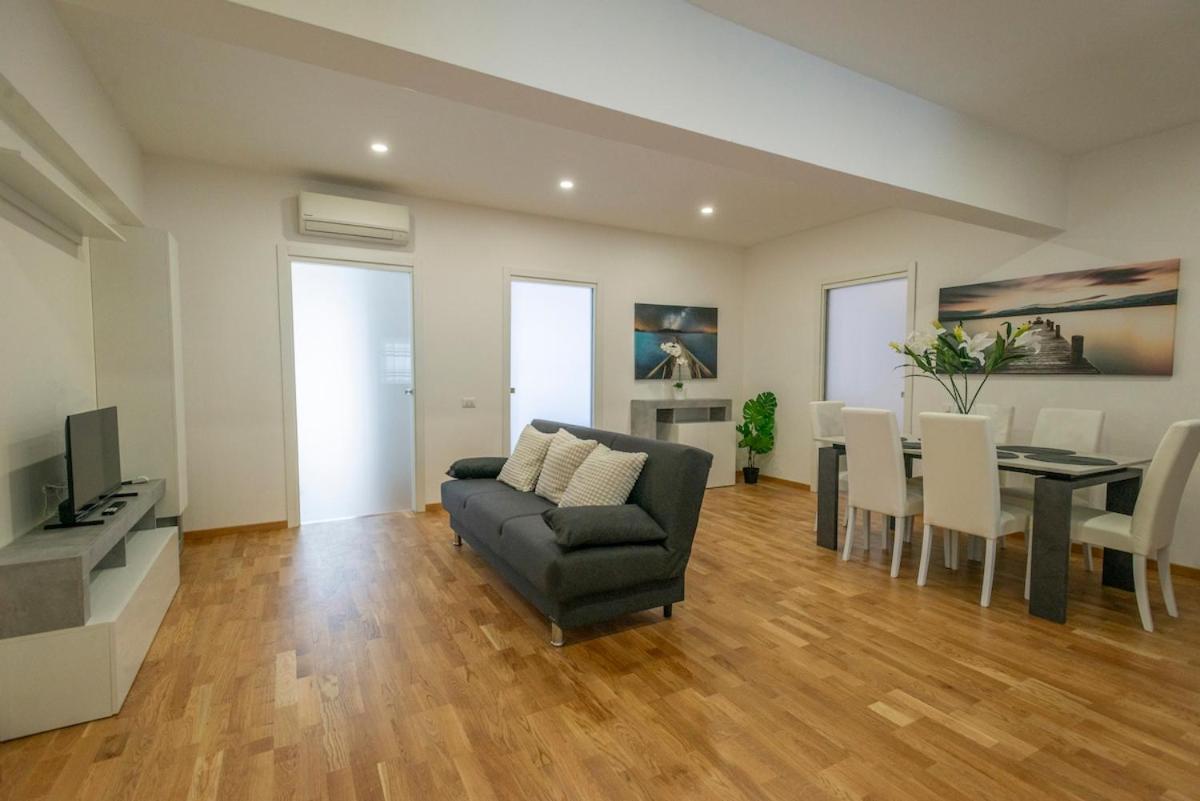 Cozy & Luxury In Apartment