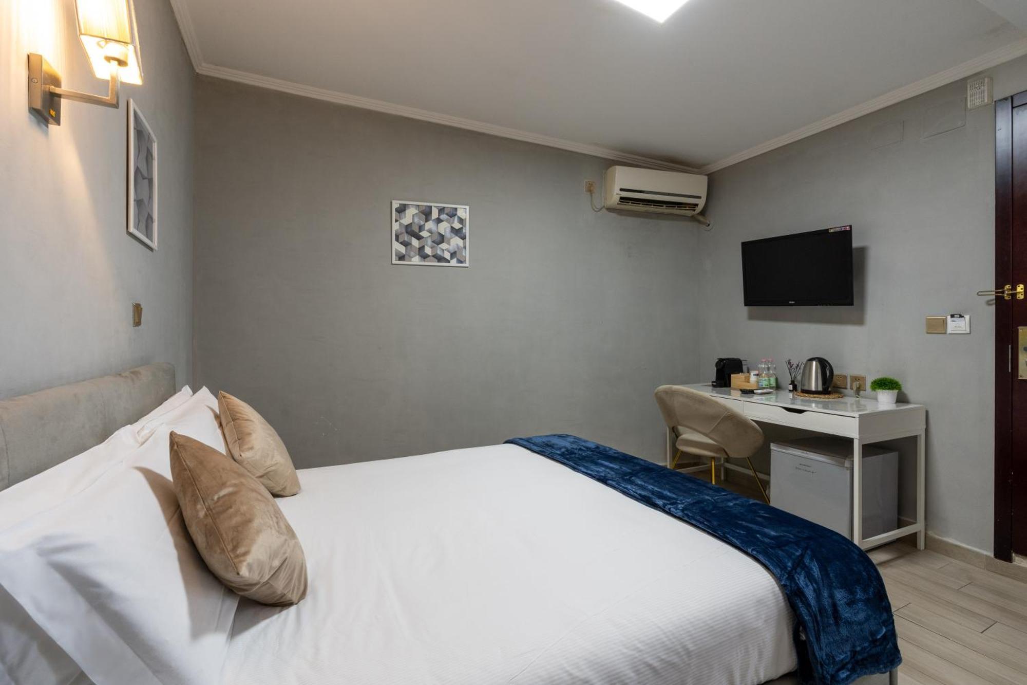 Guest house Portafortuna - Close To Colosseum Rome