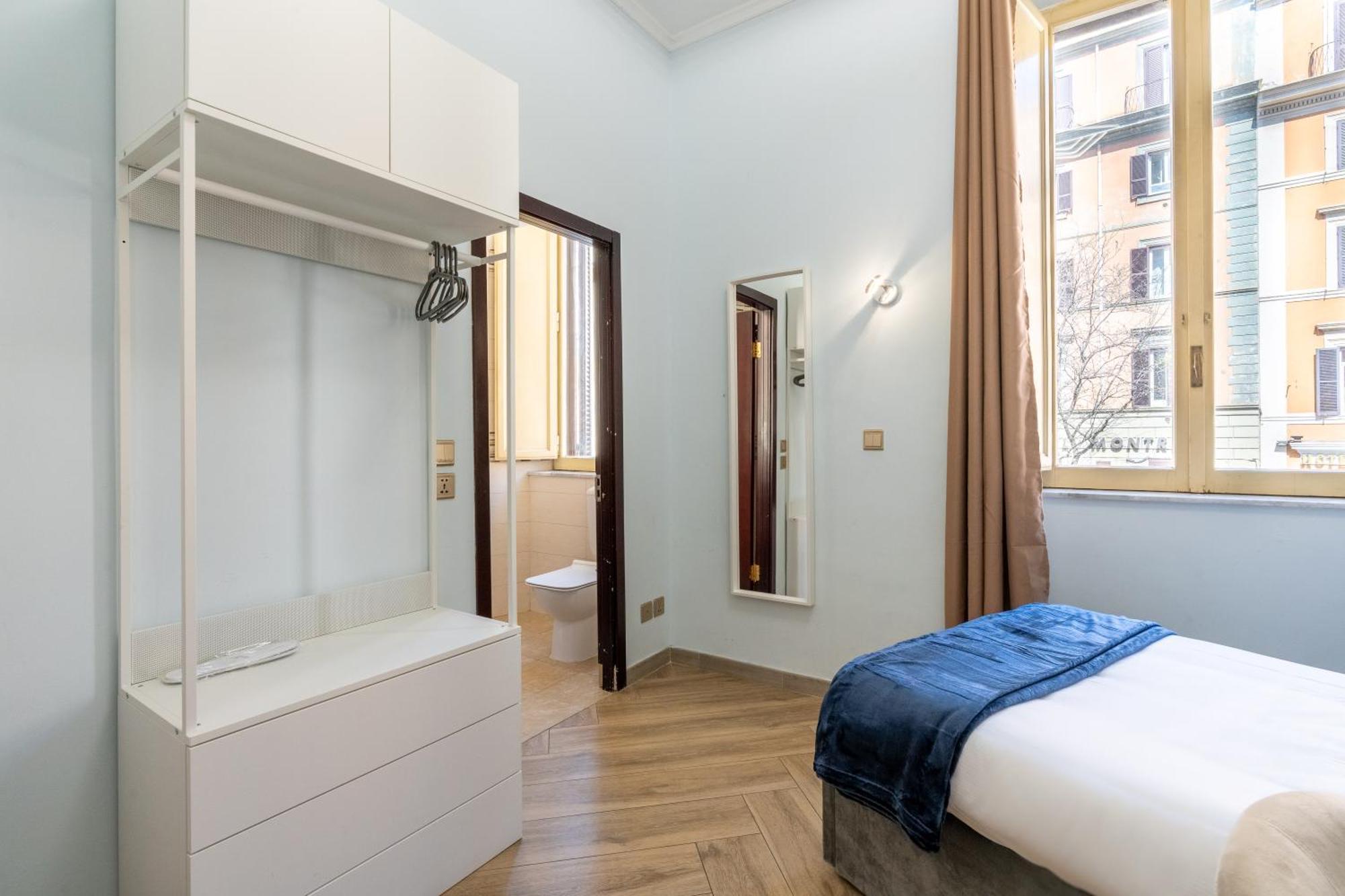 Guest house Portafortuna - Close To Colosseum Rome