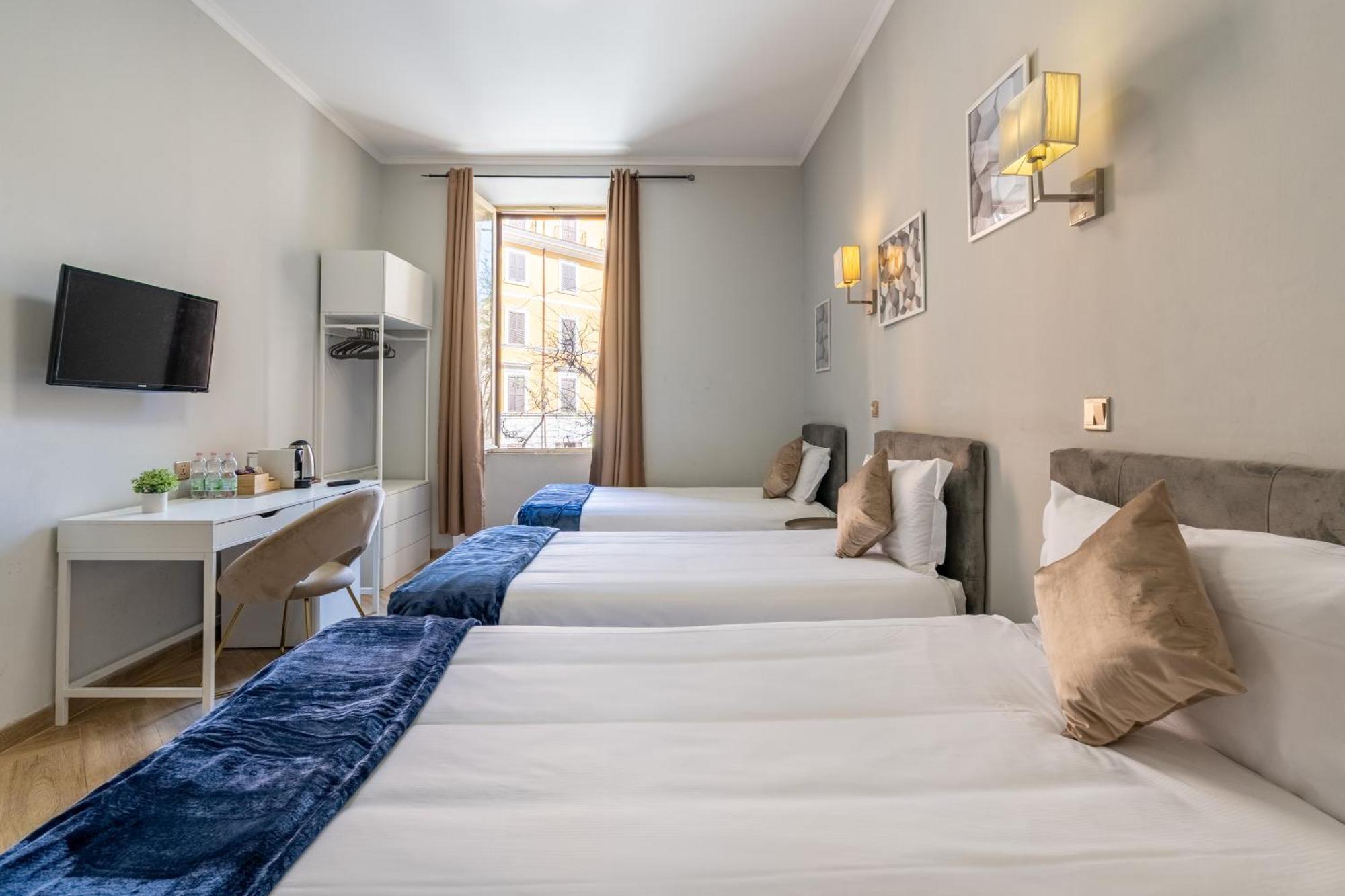 Guest house Portafortuna - Close To Colosseum Rome