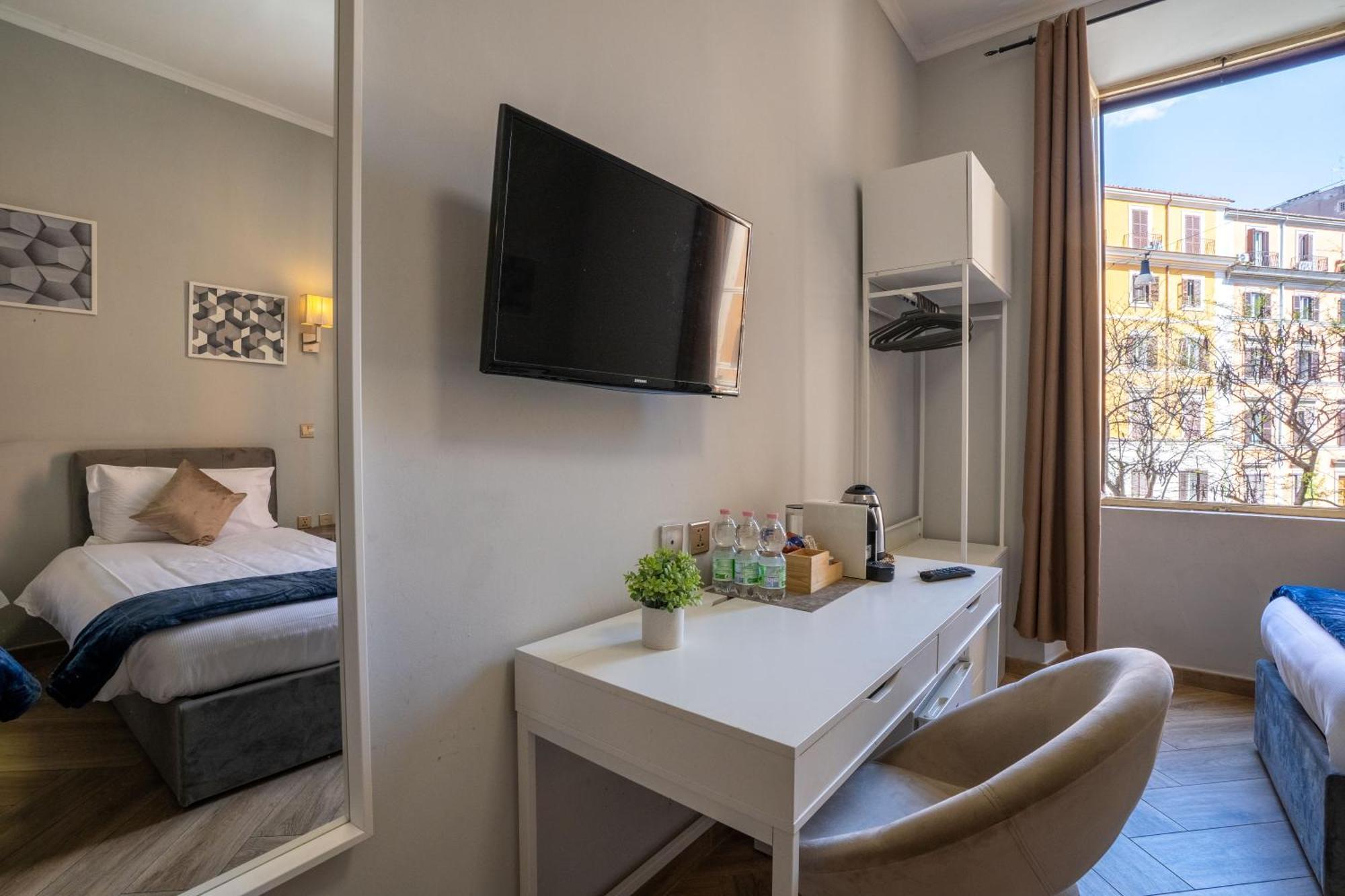 Guest house Portafortuna - Close To Colosseum Rome