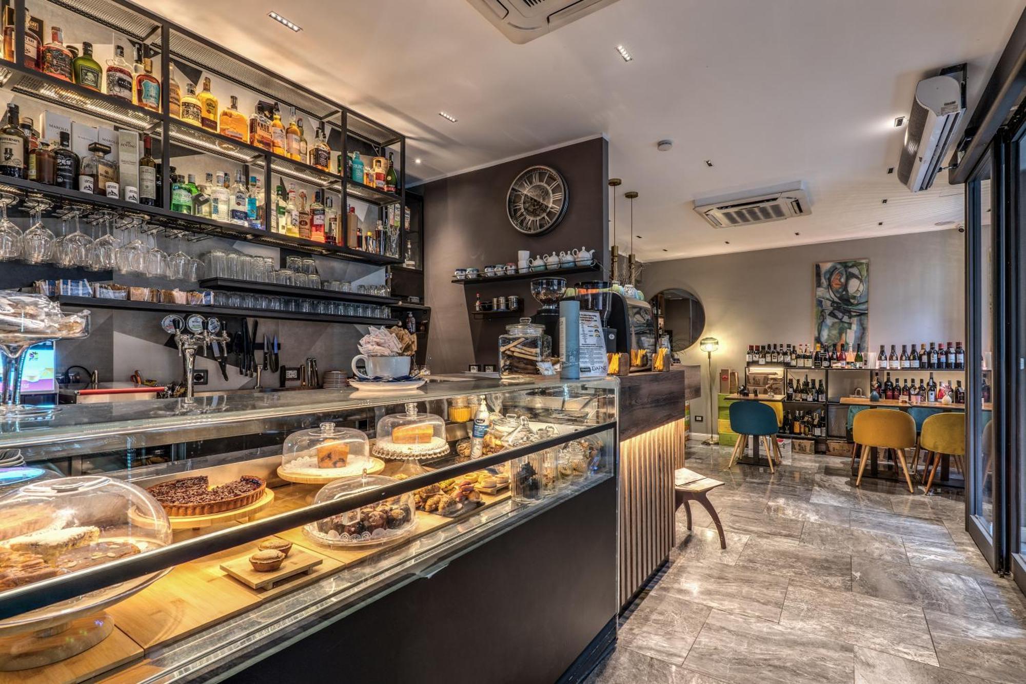 Apollo Boutique Roma