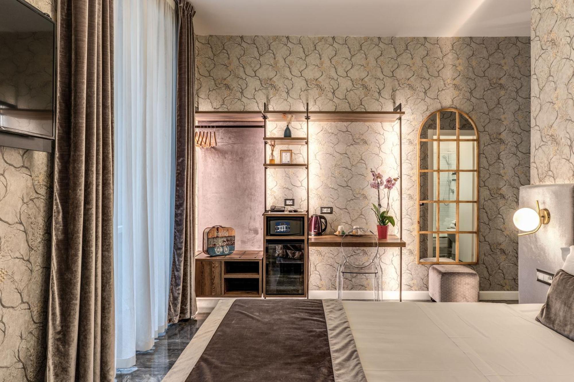 Apollo Boutique 4*