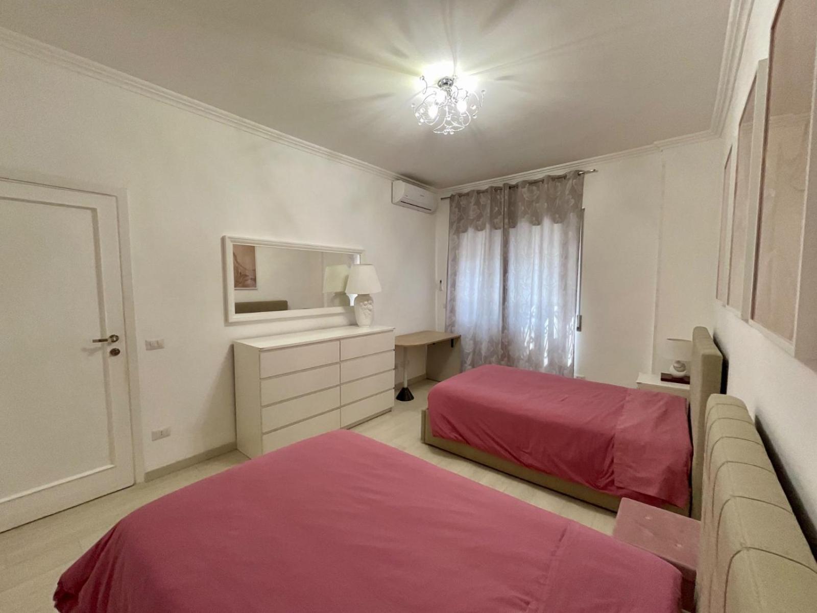 Grace's Mirror Apartment
