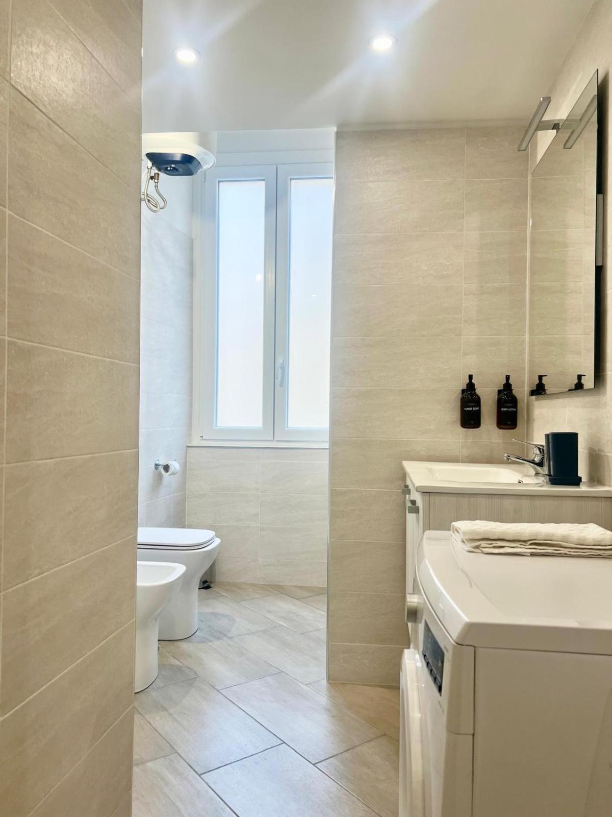 Appartement Vacanze Romane At Furio Camillo *
