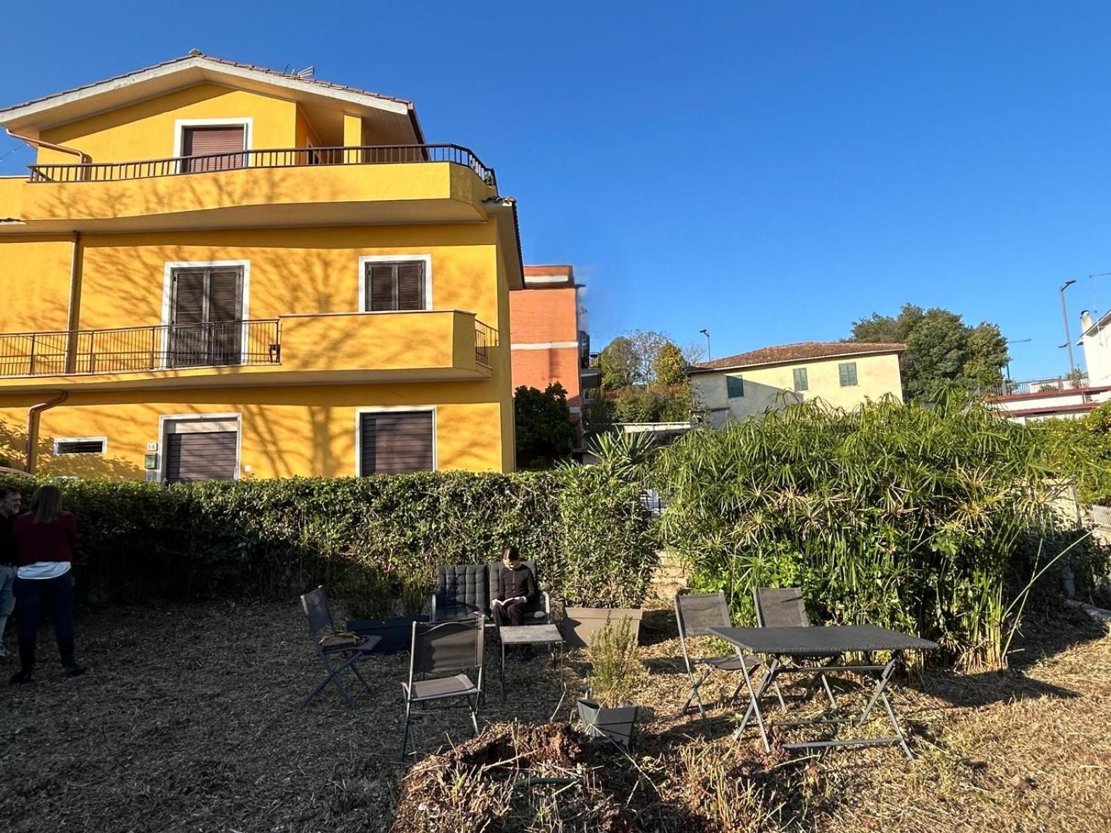Grande Su Due Livelli Con Terrazza *