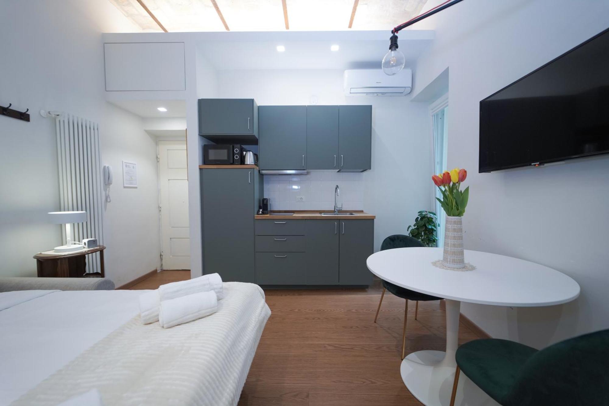 Bruno Domus Colosseo Apartment Rome