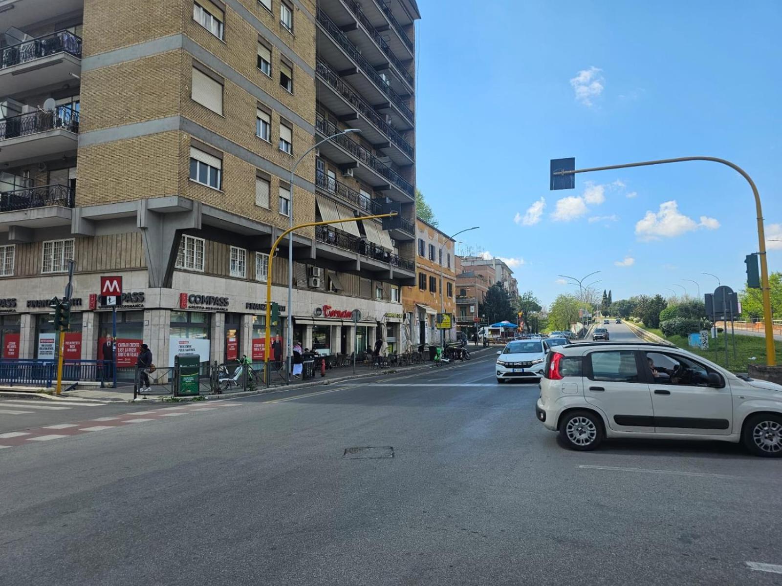 Maloma Fronte Metro A Apartment