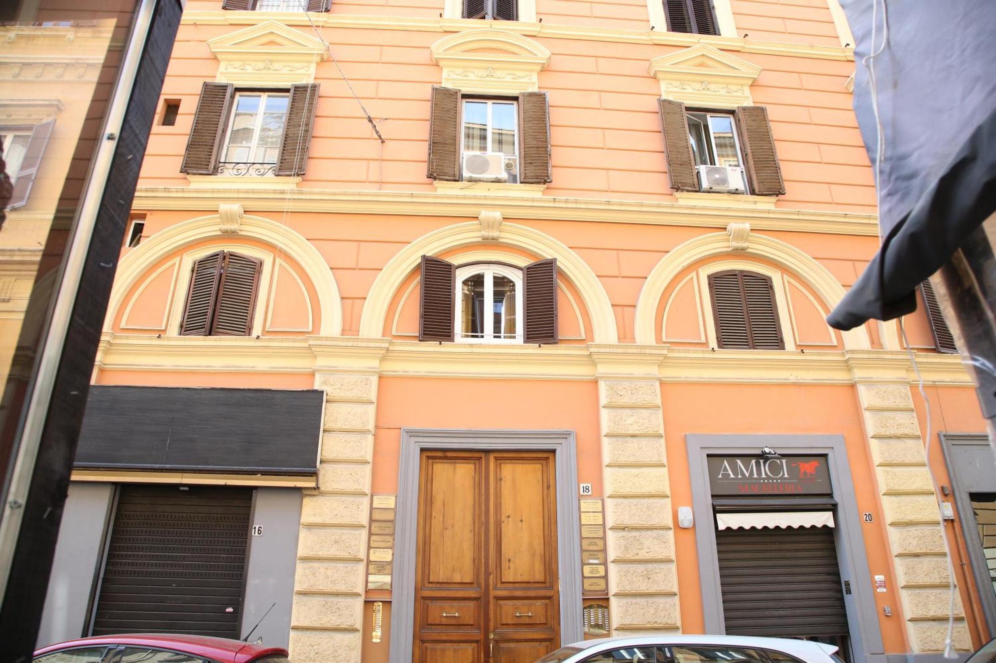 Emma And Livia's Vatican 1