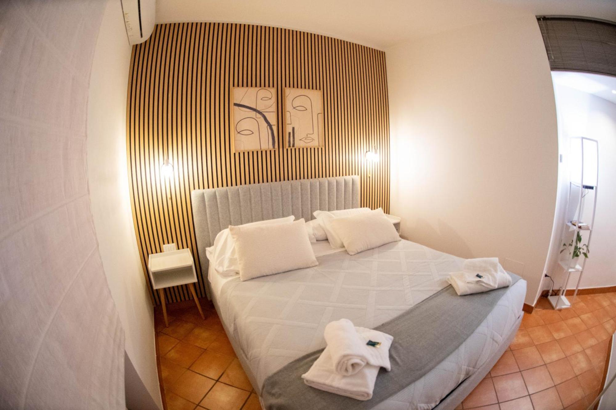 Welcoming Vatican Garden Apartment