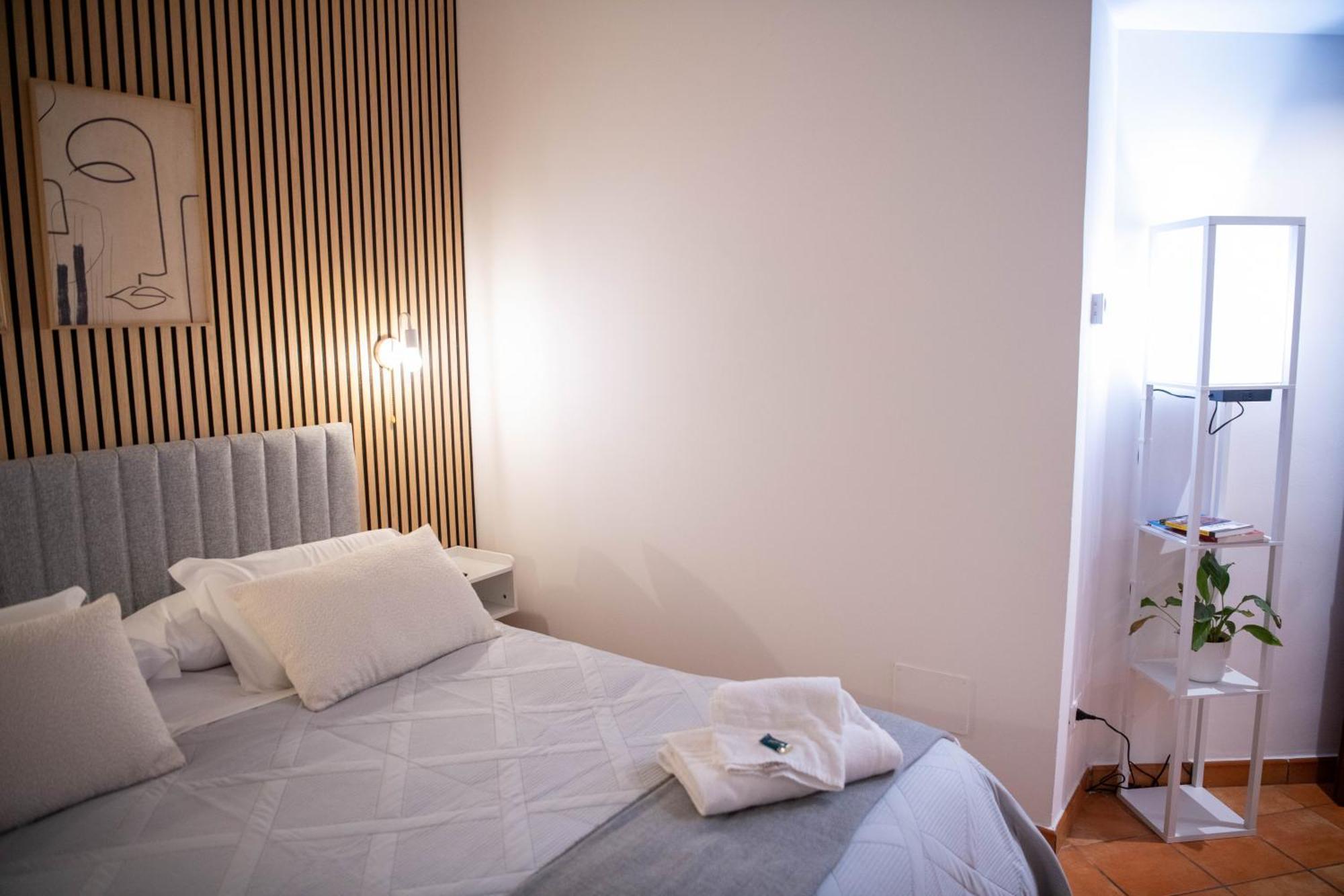 Welcoming Vatican Garden Apartment