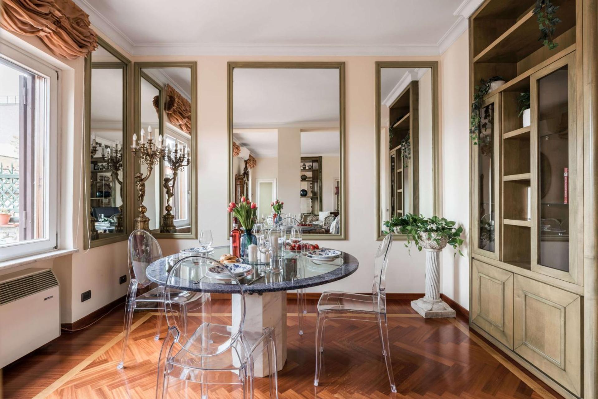 The Rent - One-bedroom In A Quiet, Classically Styled Corner Near The Quirinale Rome