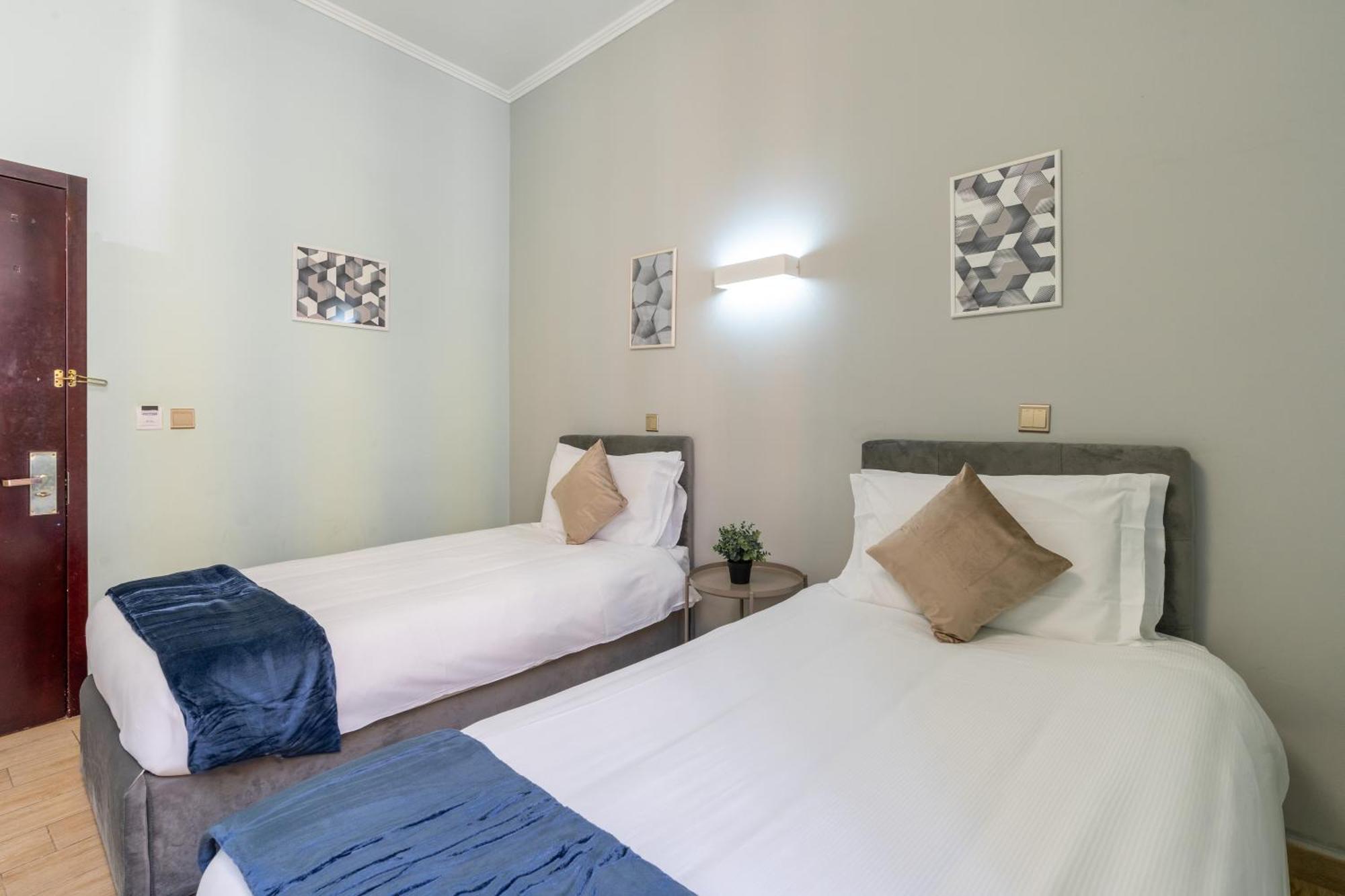 Bed & Breakfast Leoni Di Giada - Close To Station Rome