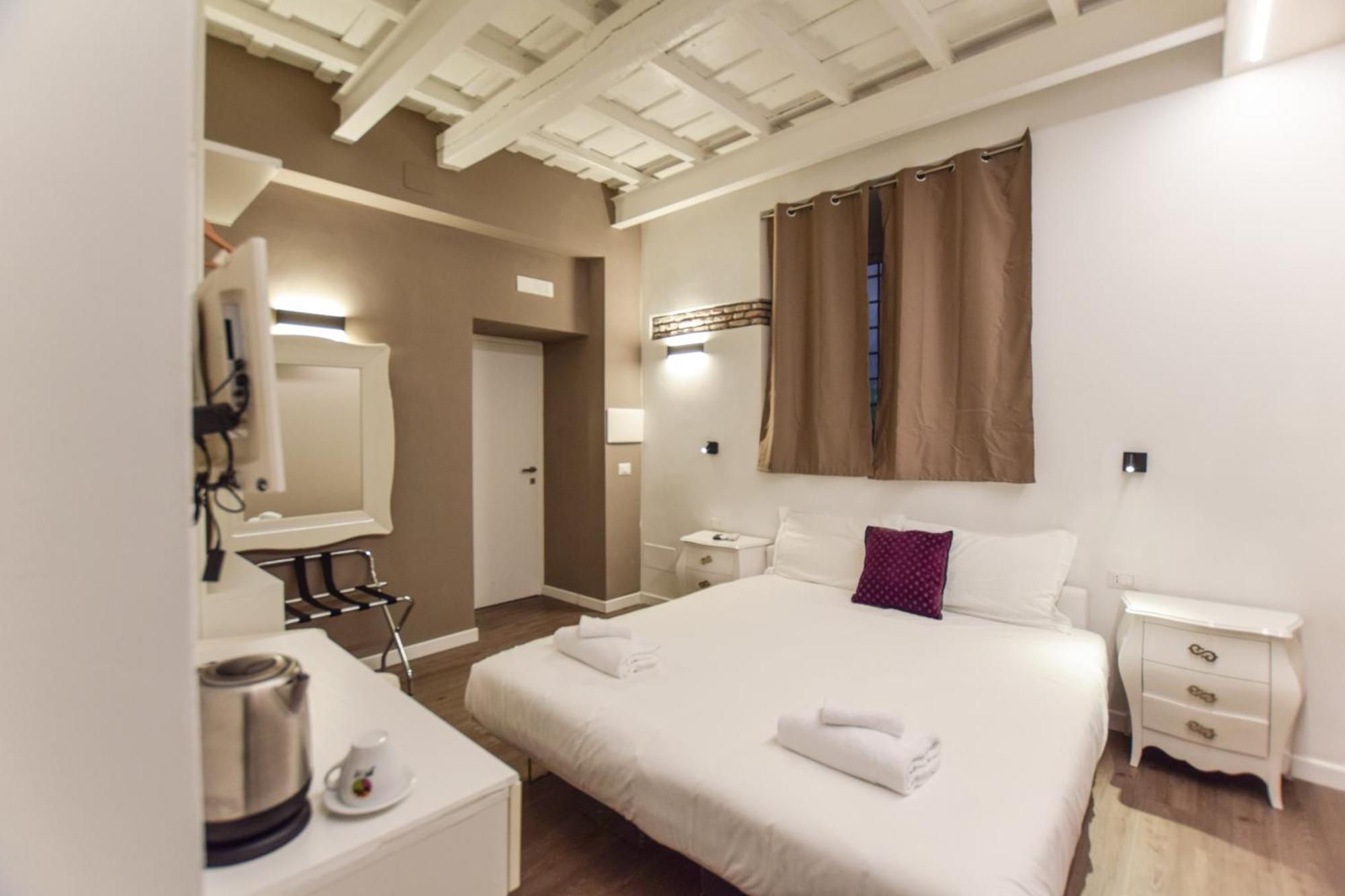 Navona Secret Gasthuis 3*