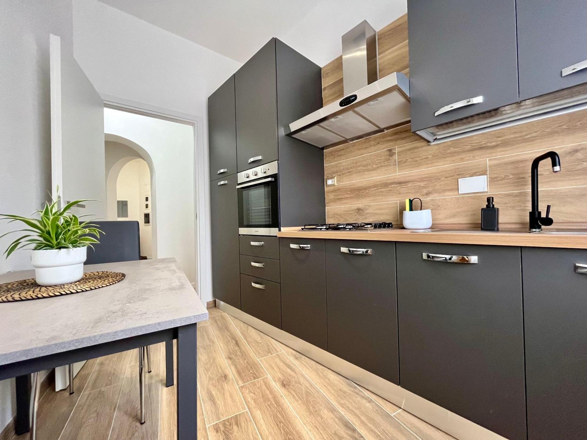 Appartement Pyramidhouse - 100mq With View - 2km From The Colosseum *