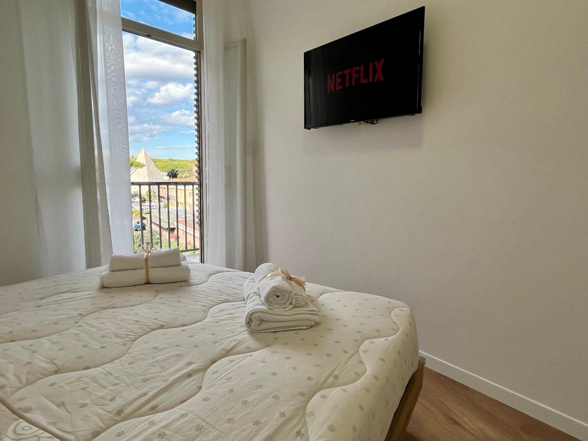 Appartement Pyramidhouse - 100mq With View - 2km From The Colosseum