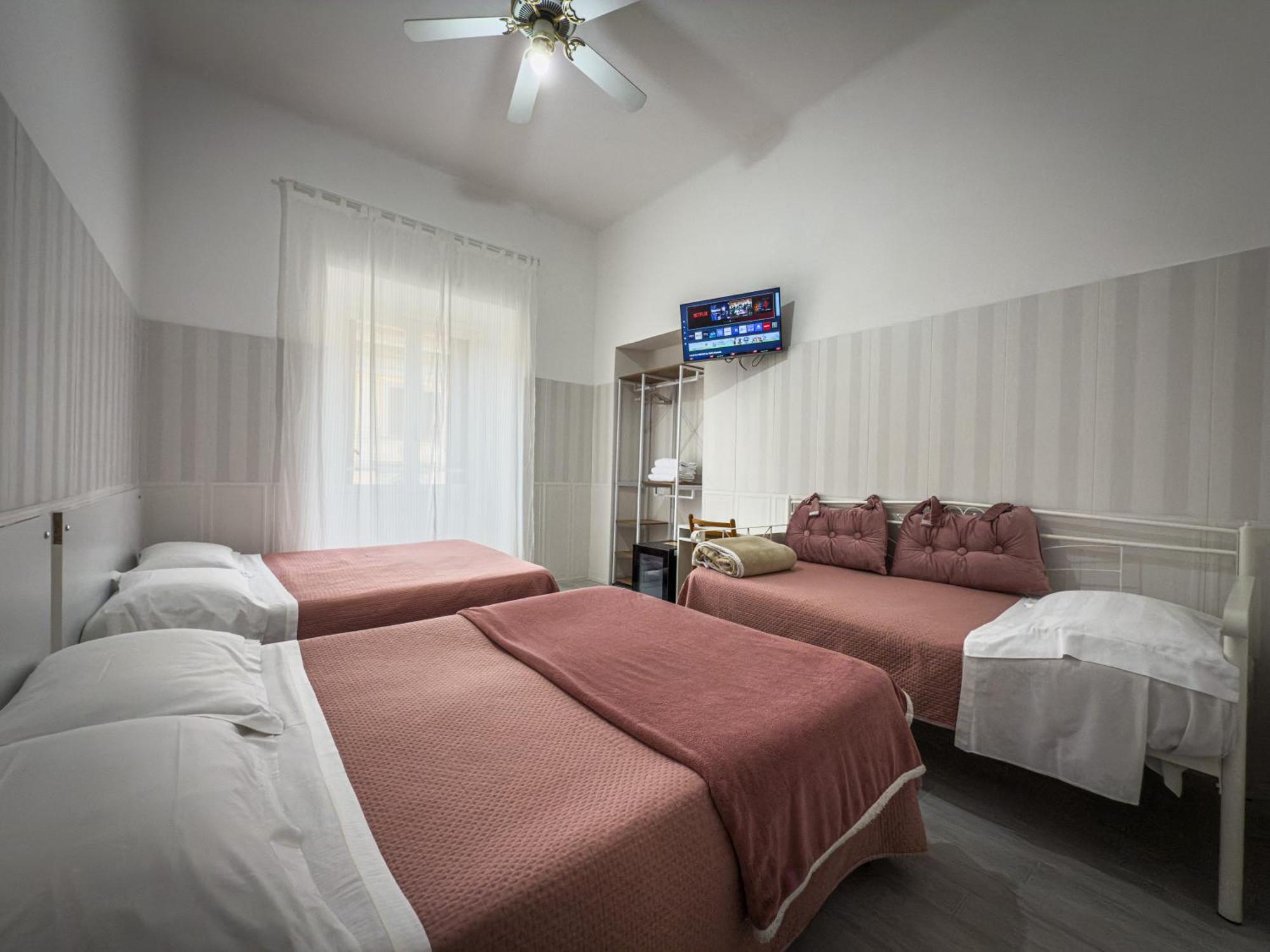 Giada Hotel 2*