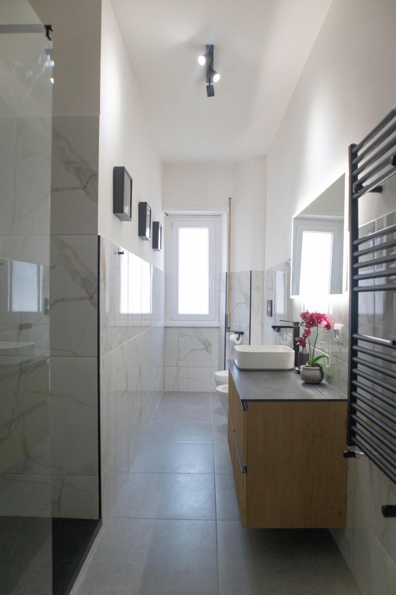 Appartement Sara's - Modern Near Metro, Perfect For Families And Groups In *