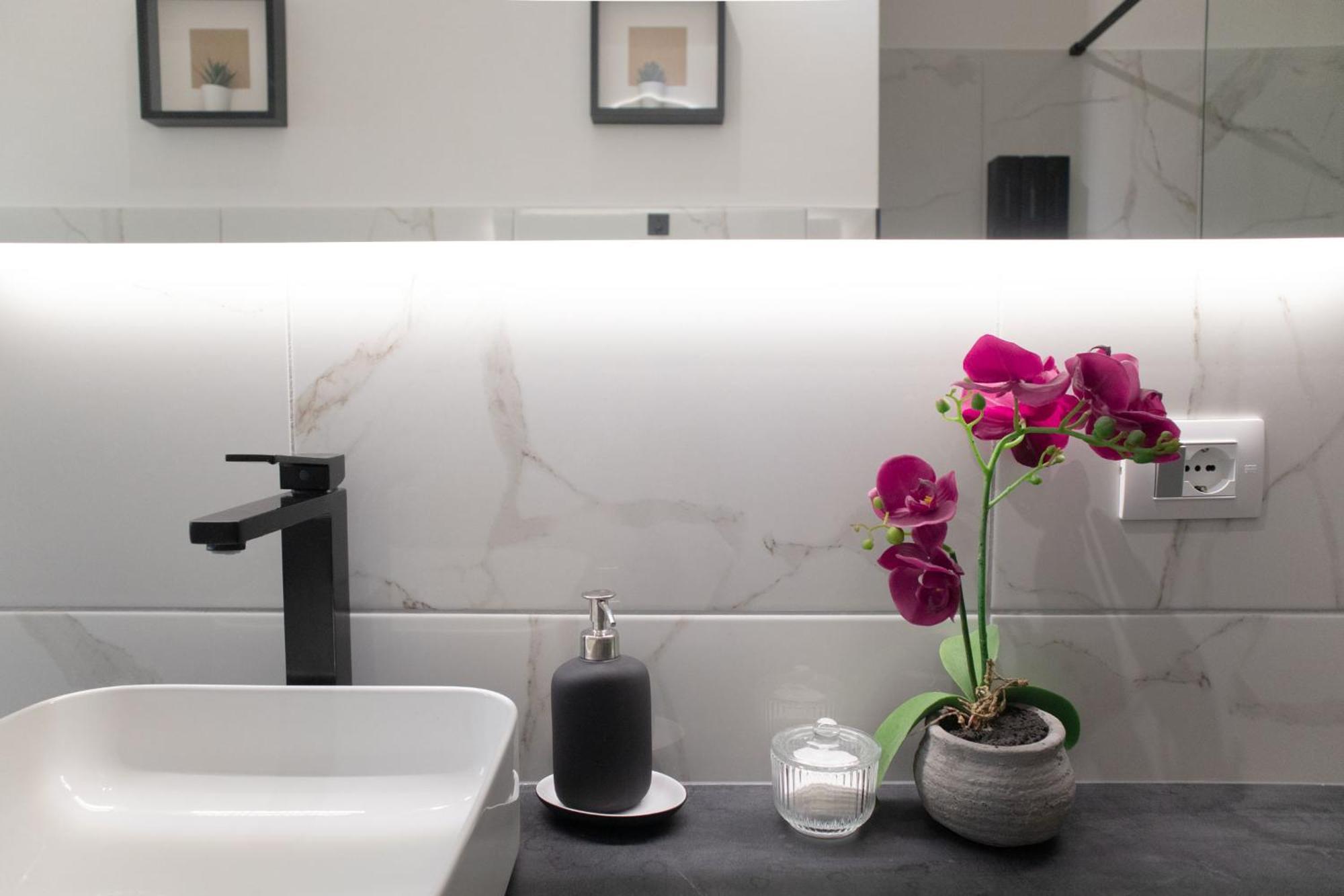 Appartement Sara's - Modern Near Metro, Perfect For Families And Groups In Rome