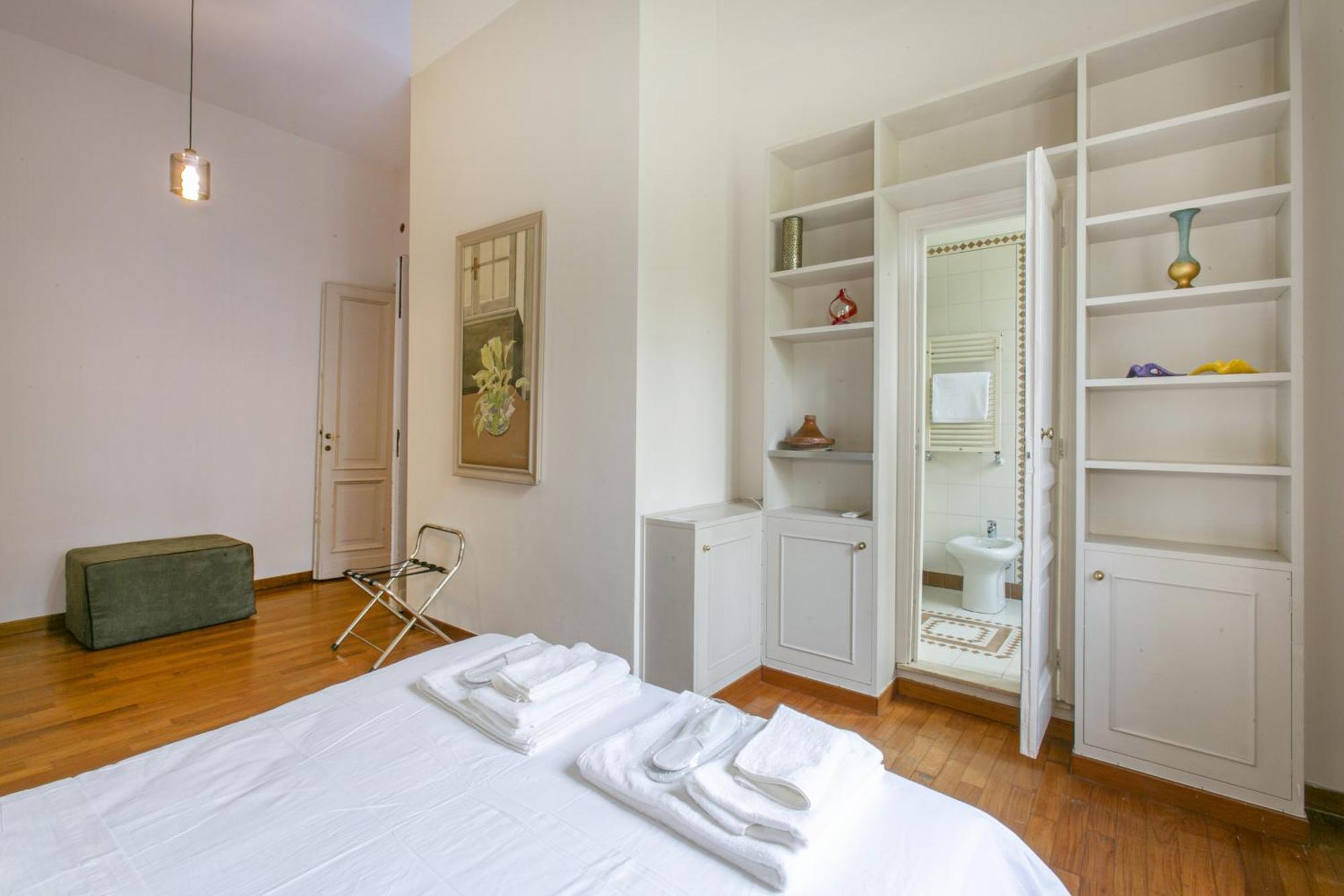 Family In Trastevere Apartment Rome