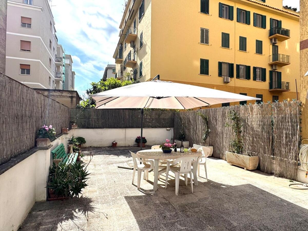 Bright Terrace Close To Vatican *