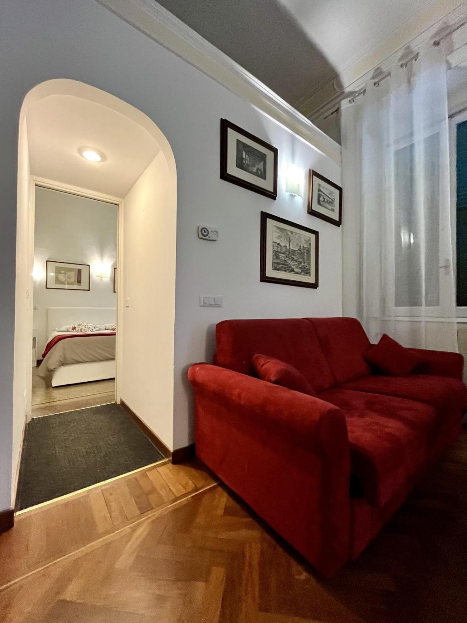 Vintage In Apartment Rome