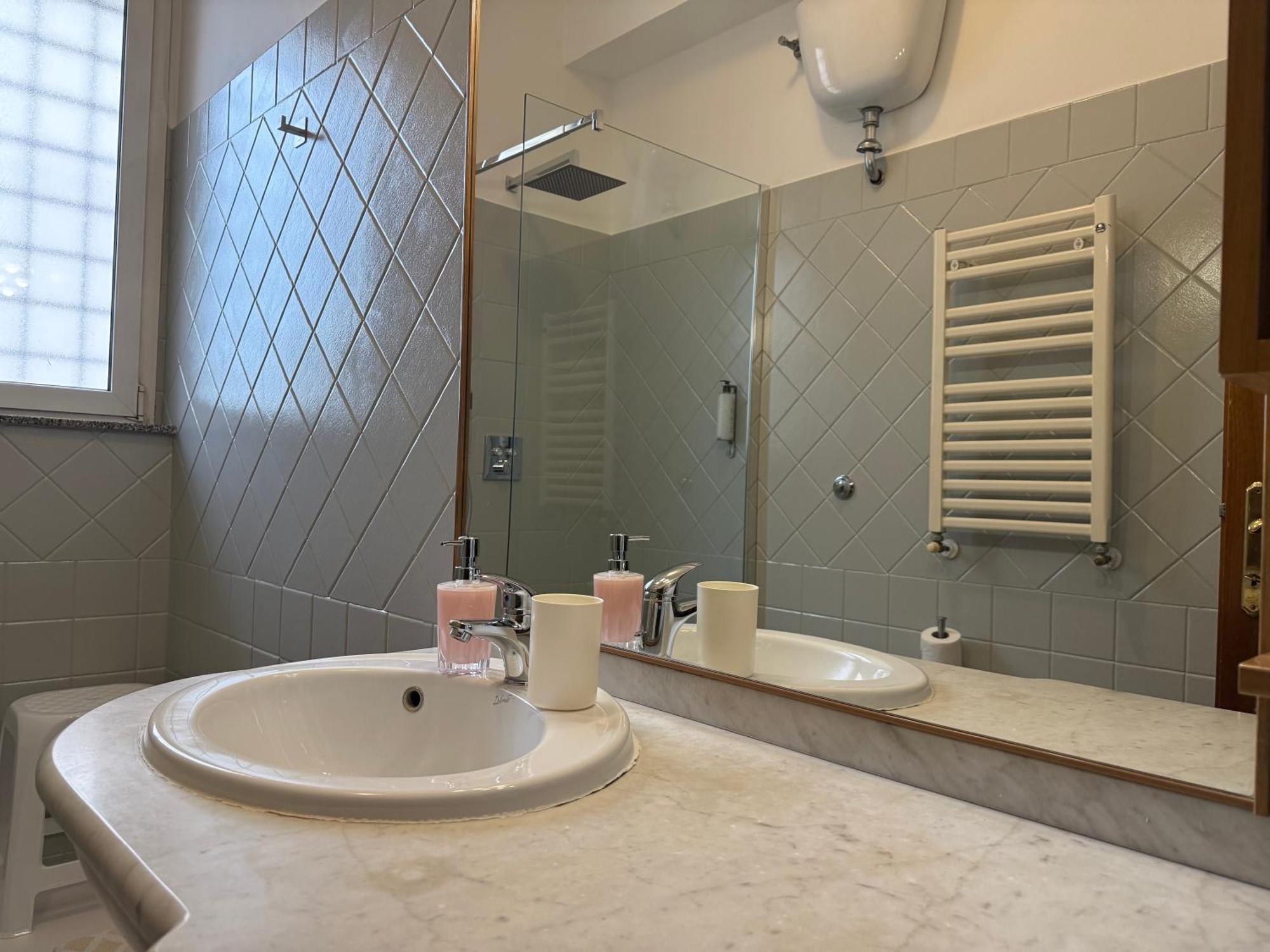 Domi 10 Apartment, Stazione Termini, Via Curtatone 12 * Rome