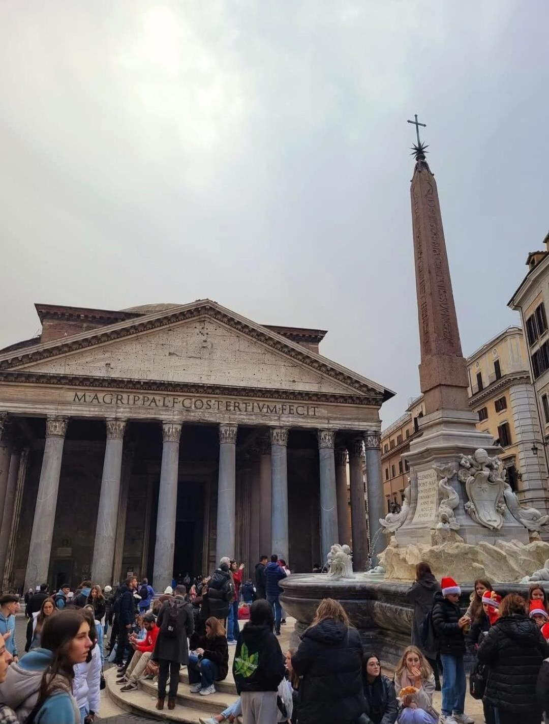 Benedict Pantheon Apartment Rome