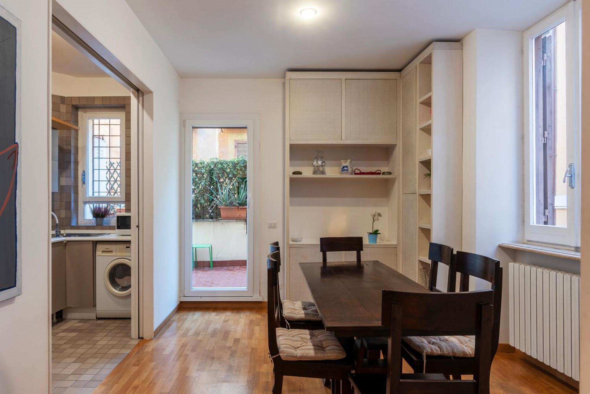 With Terrace Near Piazza Navona - Fromhometorome Apartamento *