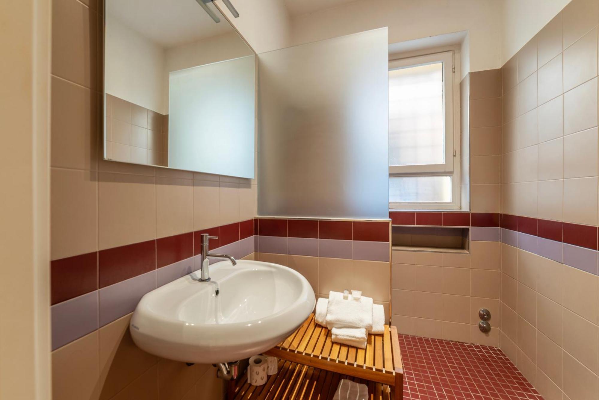 With Terrace Near Piazza Navona - Fromhometorome Apartamento