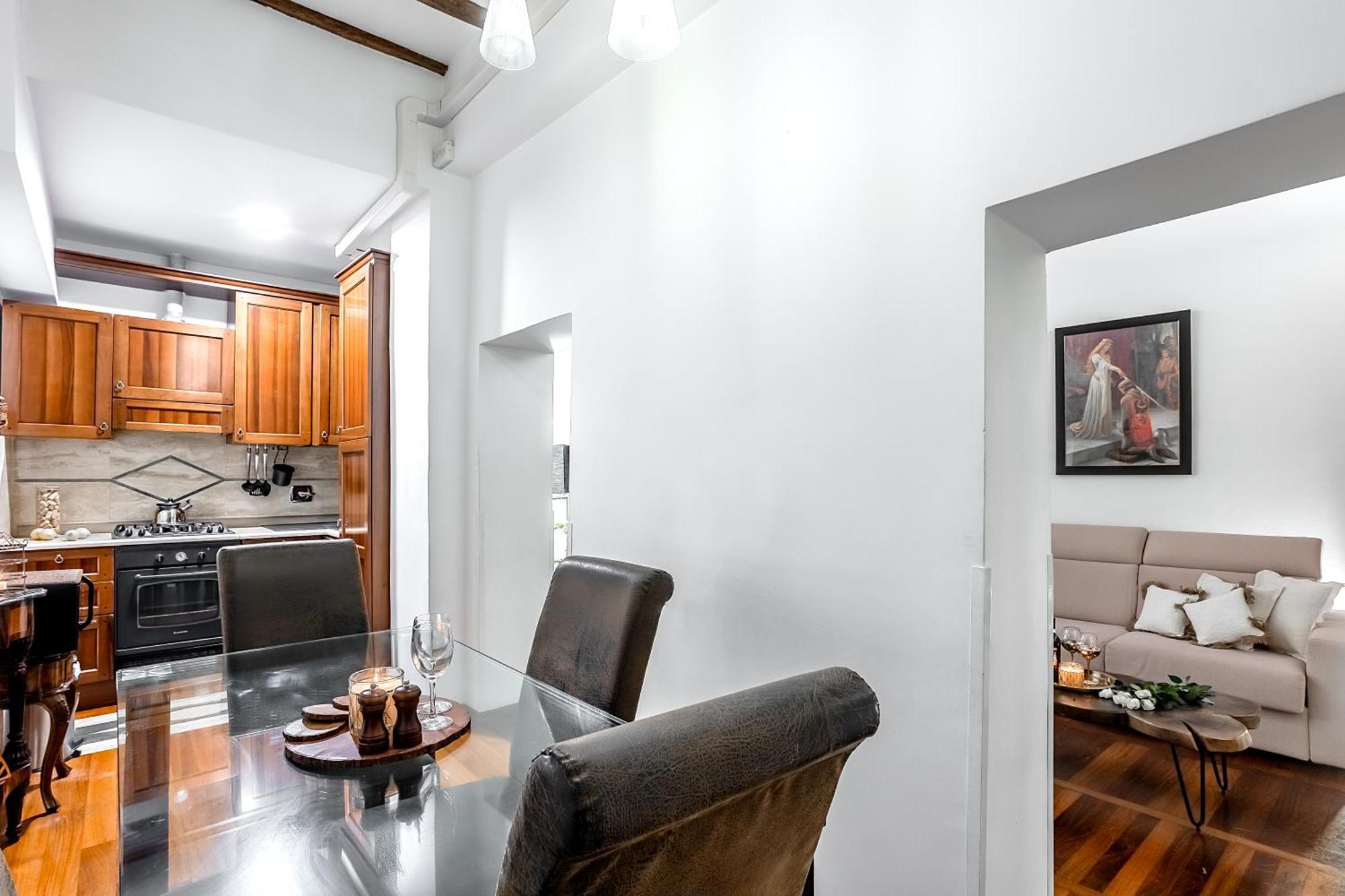 Trevi Fountain Luxury Apartment Rome