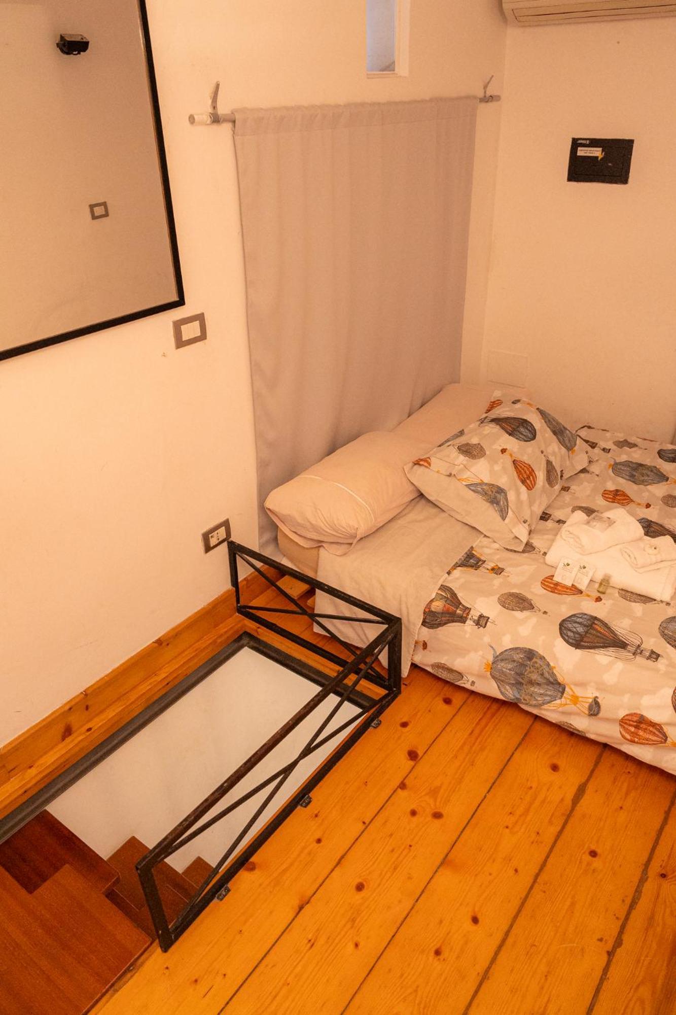 Homehouse Serpenti - Colosseum - Rione Monti * Roma