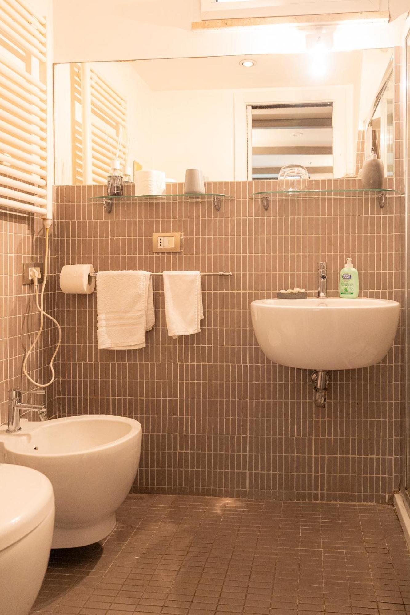 Homehouse Serpenti - Colosseum - Rione Monti Roma