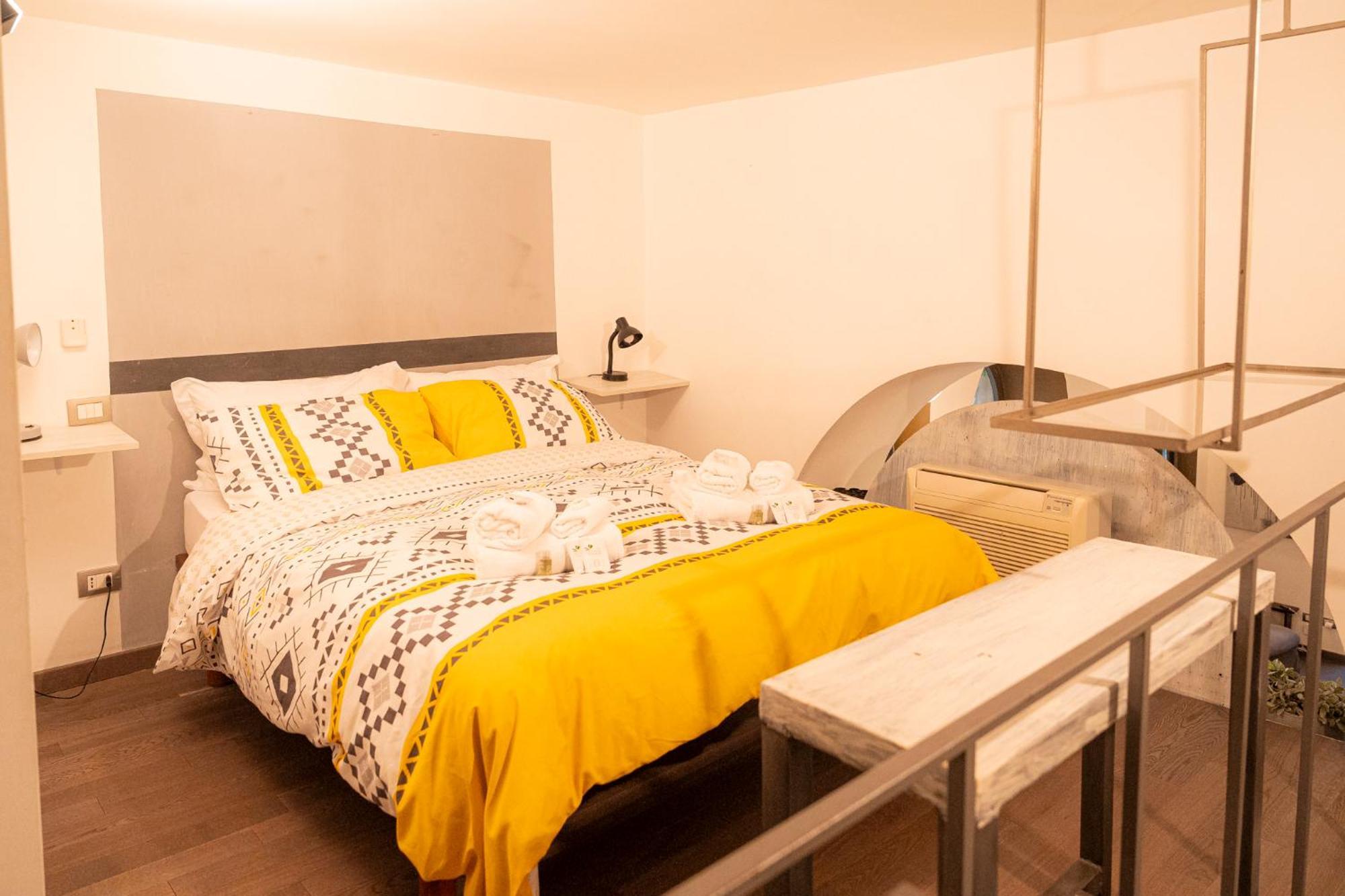 Homehouse Serpenti - Colosseum - Rione Monti Apartamento *