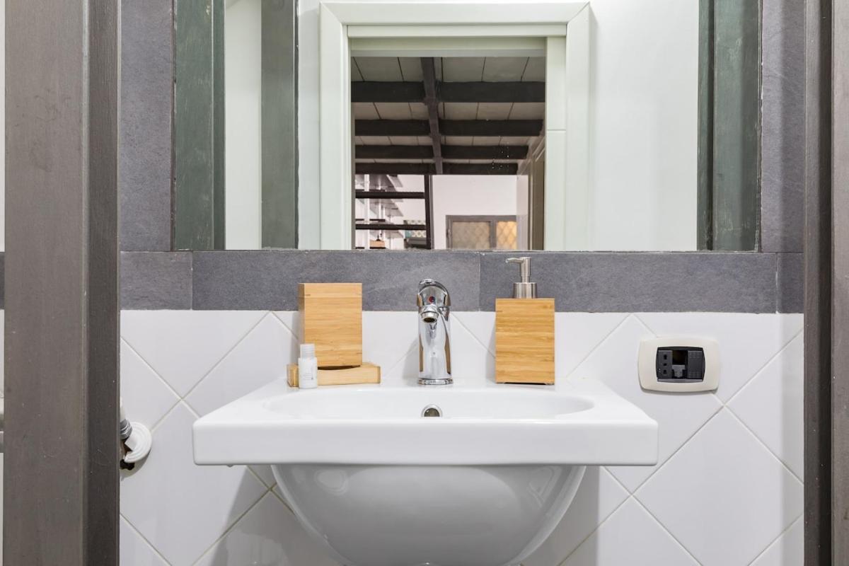 Trevi Modern Loft Apartment Apartment *