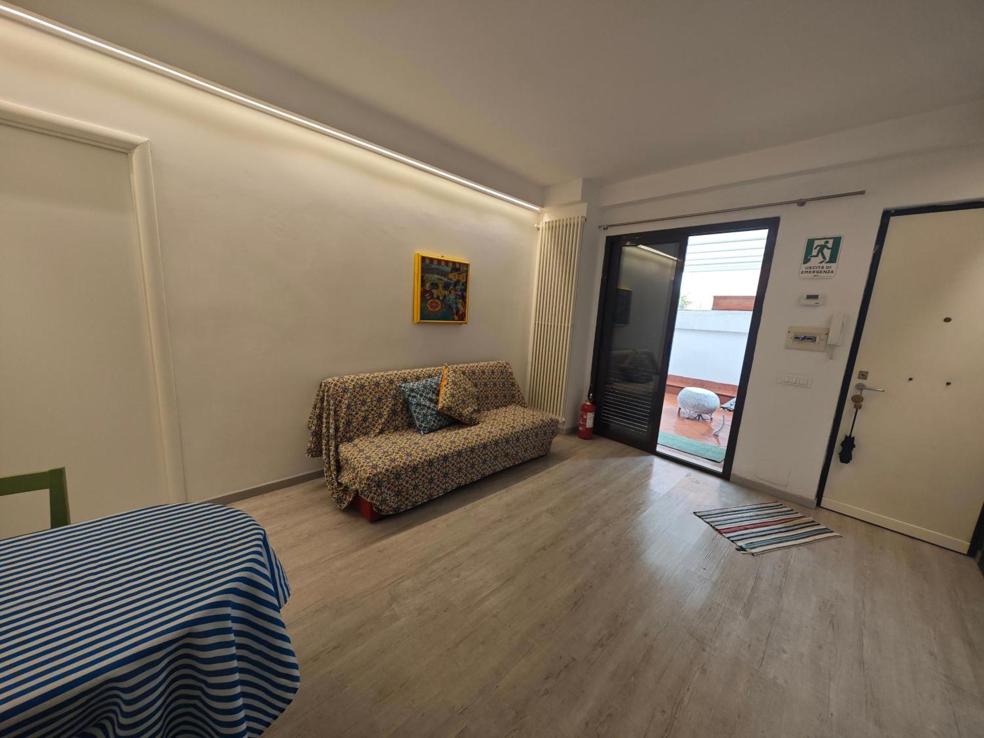 Clara's Con Ingresso Indipendente Rome