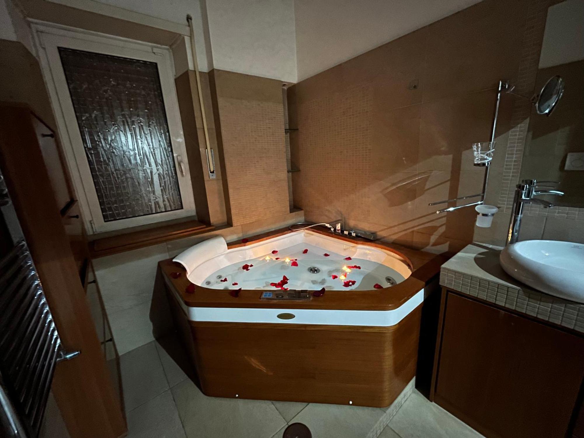 Charm & Relax Jacuzzi Roma-gemelli * Rome