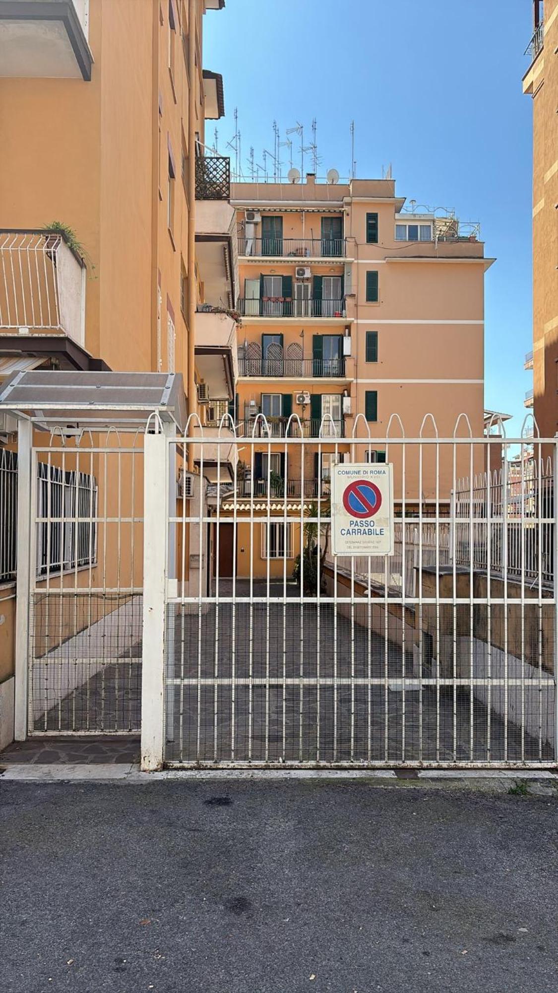 Casa Dei Papi - Rome